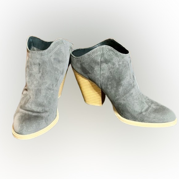 Dolce Vita Gray Suede Ankle Booties - Picture 1 of 2